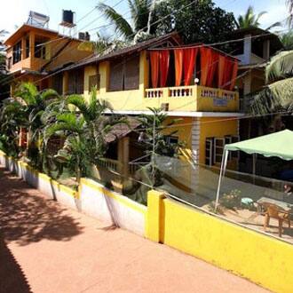 Yellow House Apartment, Goa 1